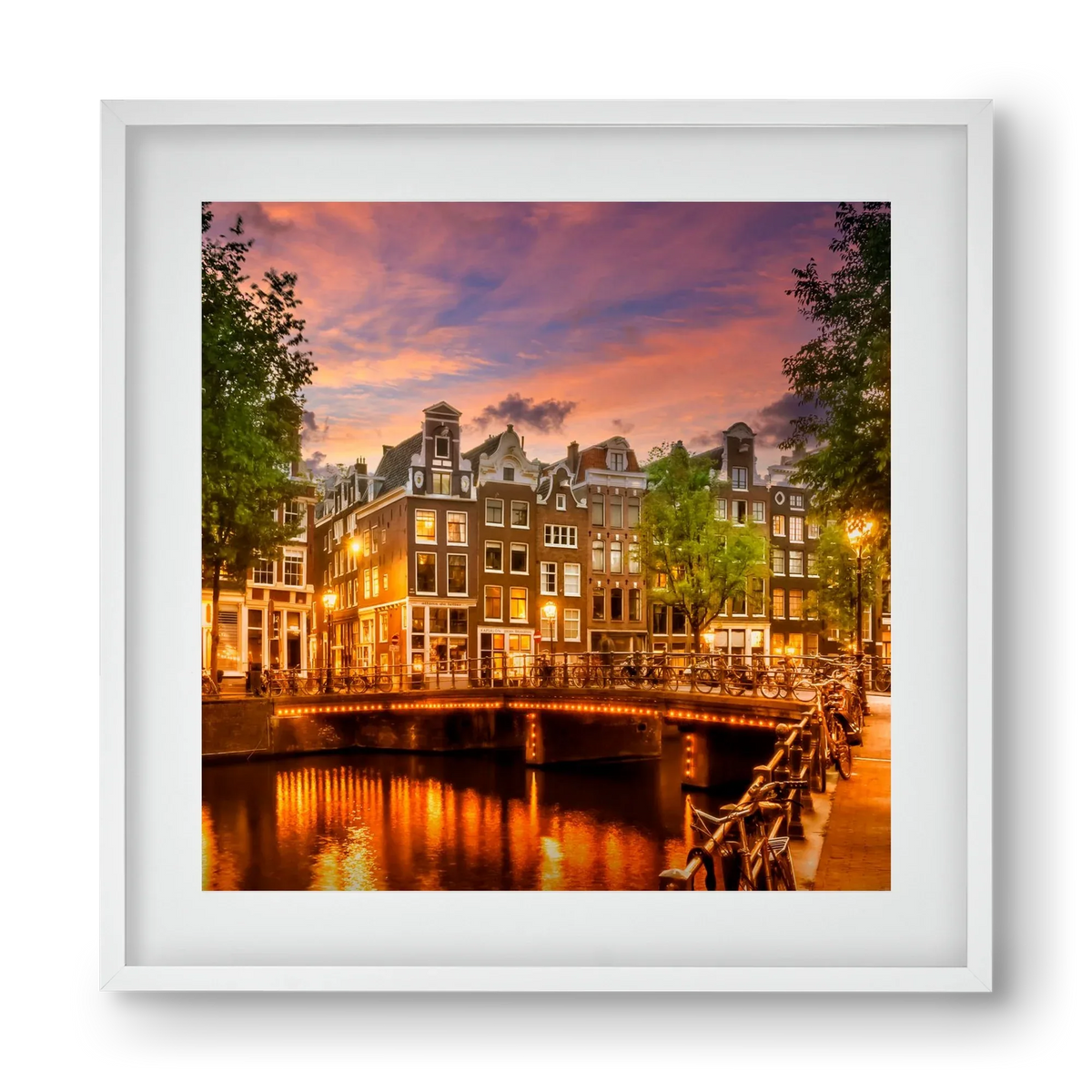 AMSTERDAM Idyllic impression from Singel - artbridge