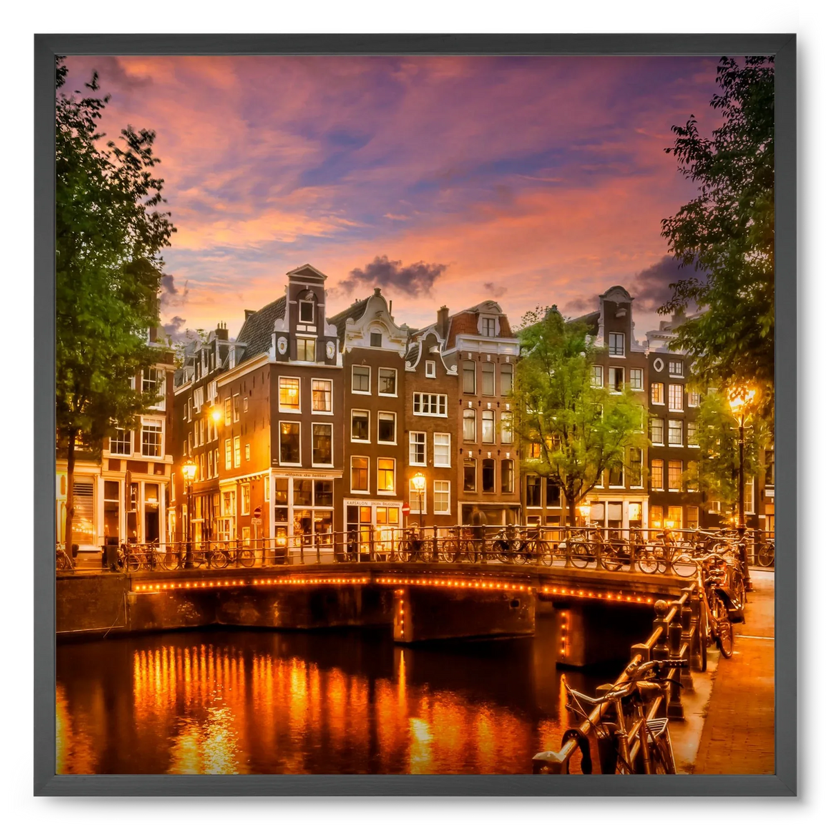 AMSTERDAM Idyllic impression from Singel - artbridge