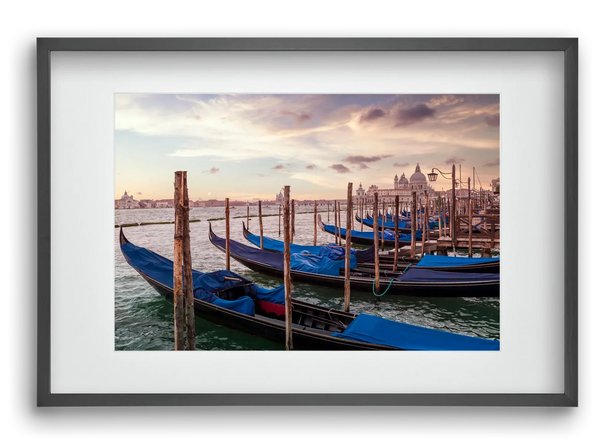 VENICE Gondolas & Santa Maria della Salute - artbridge
