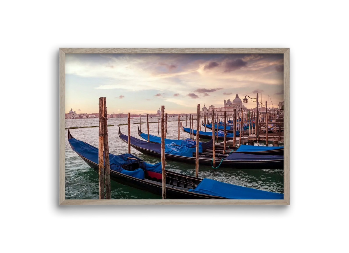 VENICE Gondolas & Santa Maria della Salute - artbridge