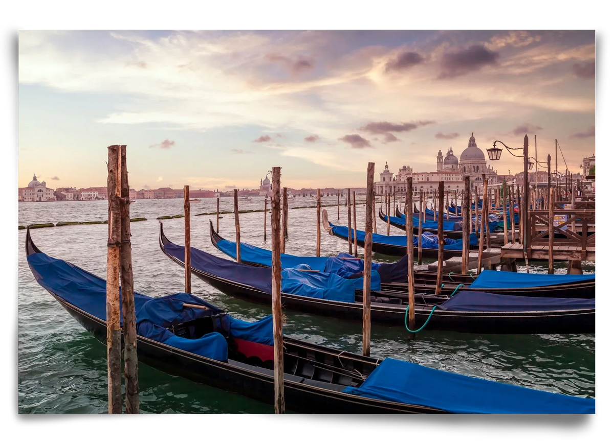 VENICE Gondolas & Santa Maria della Salute - artbridge