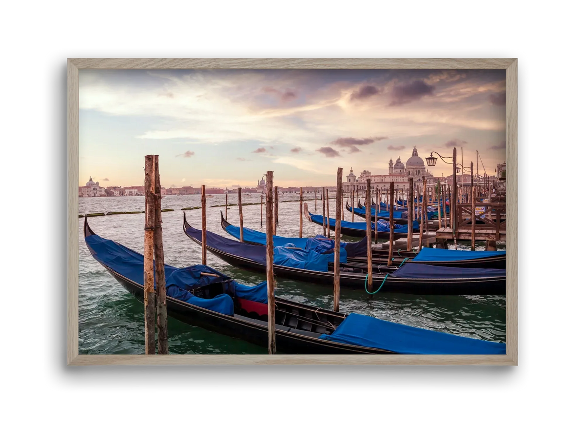 VENICE Gondolas & Santa Maria della Salute - artbridge