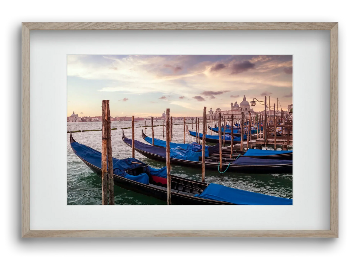 VENICE Gondolas & Santa Maria della Salute - artbridge