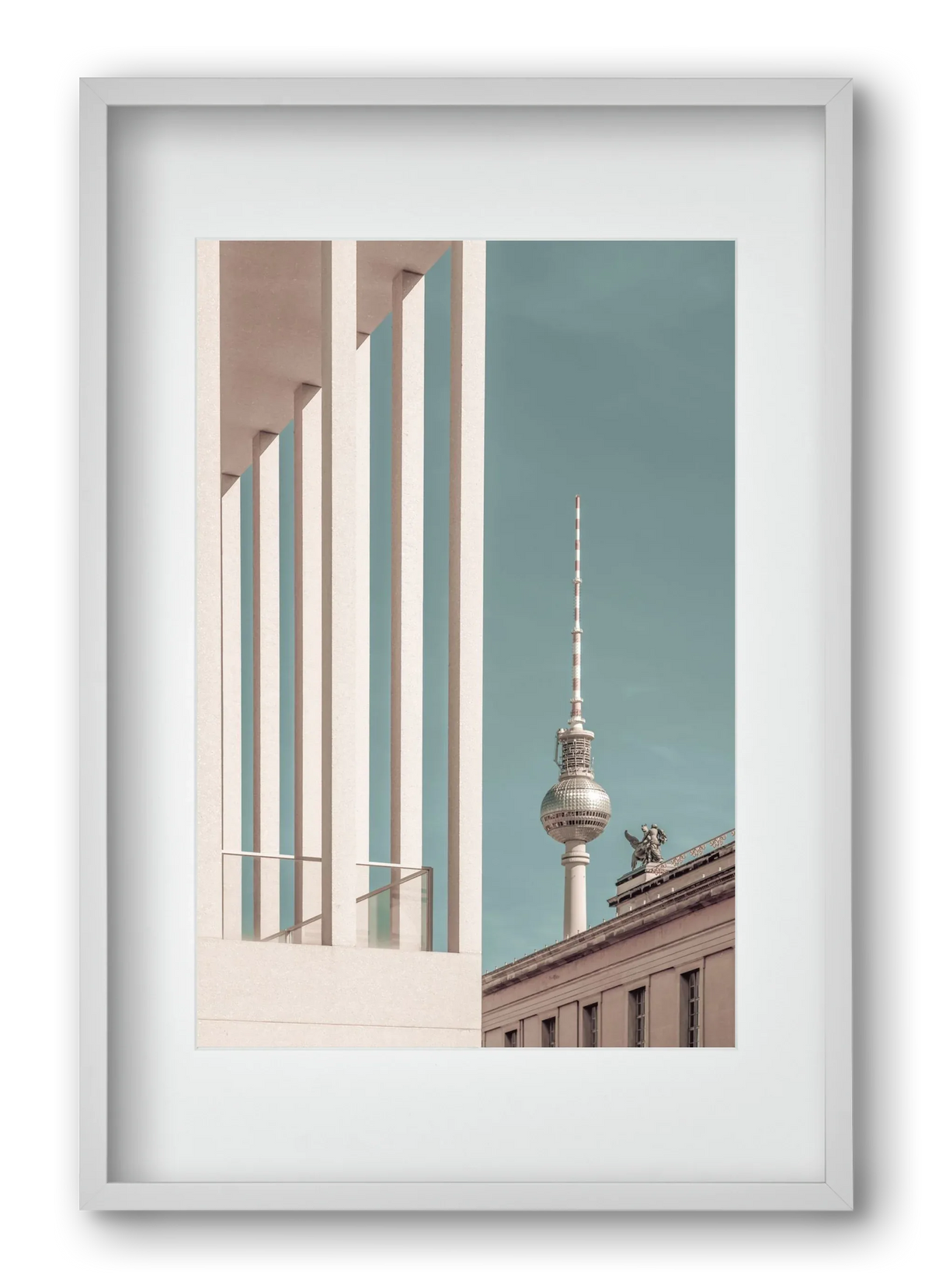 BERLIN Television Tower | urban vintage style - artbridge