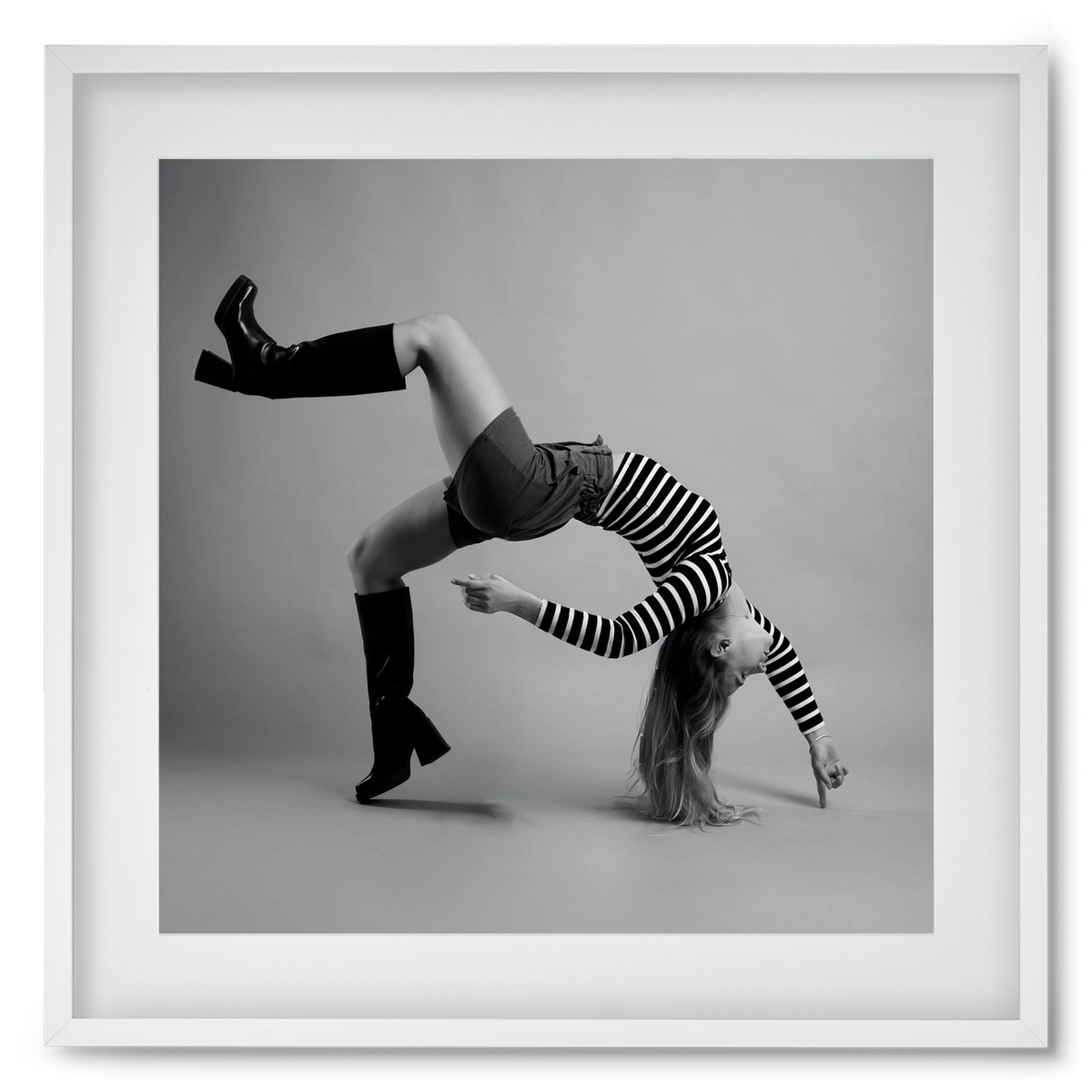 Balance, 50x50 cm (40x40 cm), Fehér keret, paszpartuval