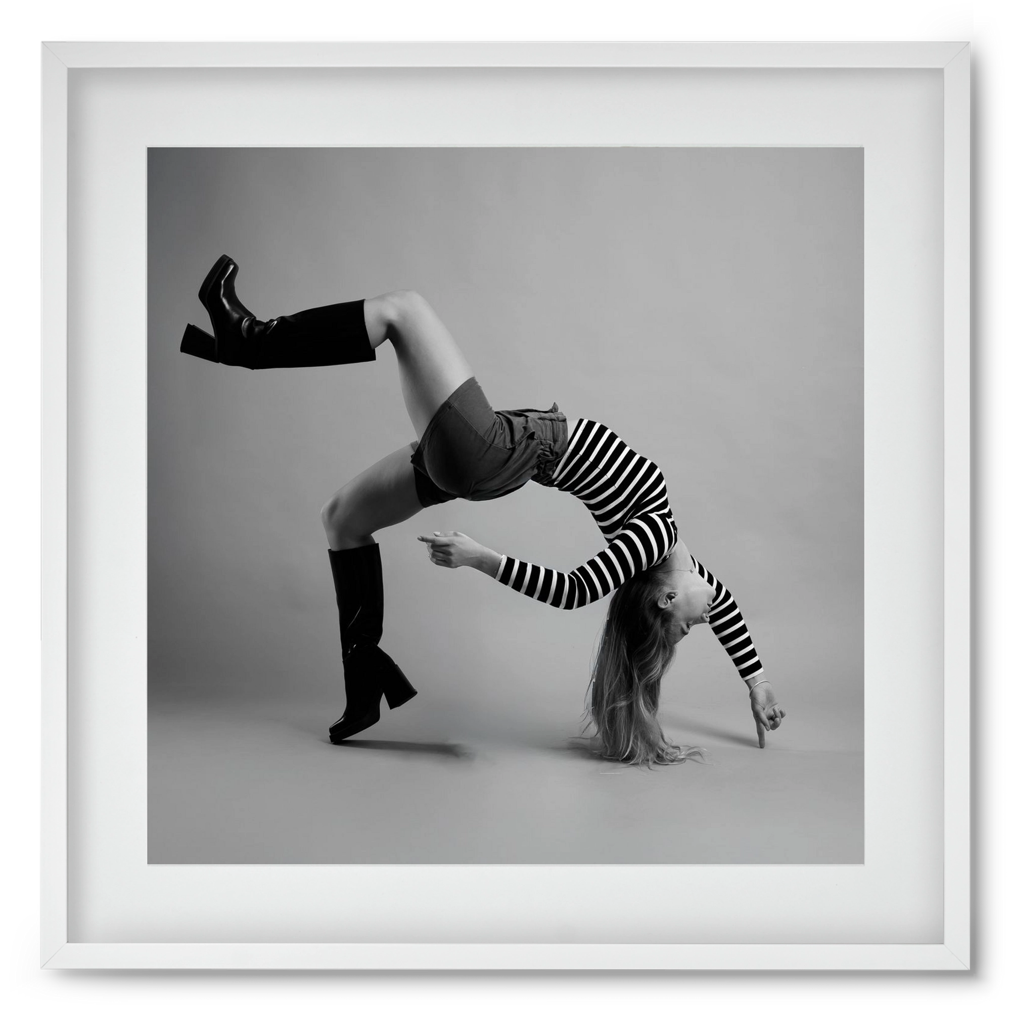 Balance, 50x50 cm (40x40 cm), Fehér keret, paszpartuval