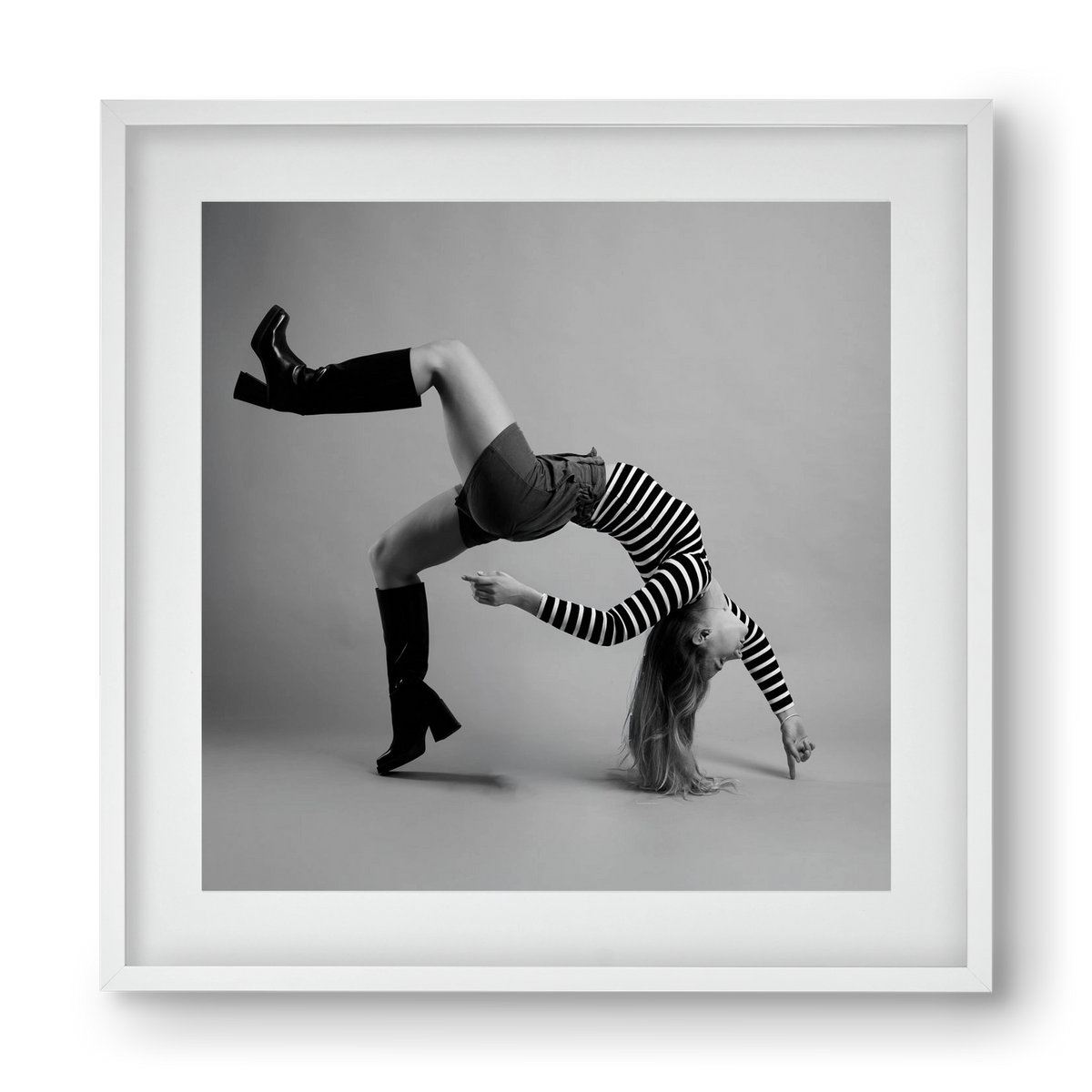Balance, 40x40 cm (30x30 cm), Fehér keret, paszpartuval