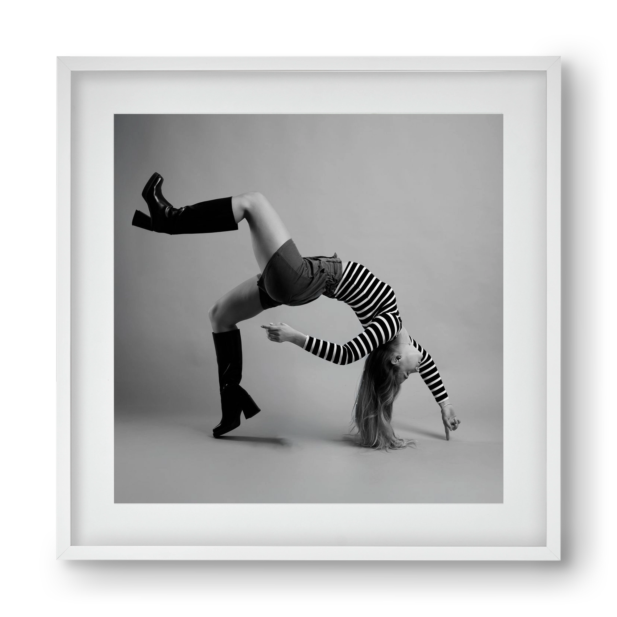 Balance, 40x40 cm (30x30 cm), Fehér keret, paszpartuval